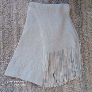 Silver Glittered Scarf ⚪